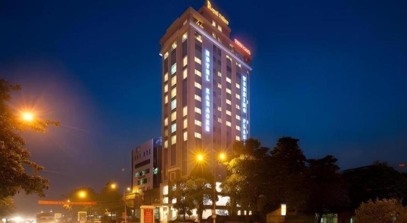 Royal Palace Hotel Tuyen Quang Exteriör bild