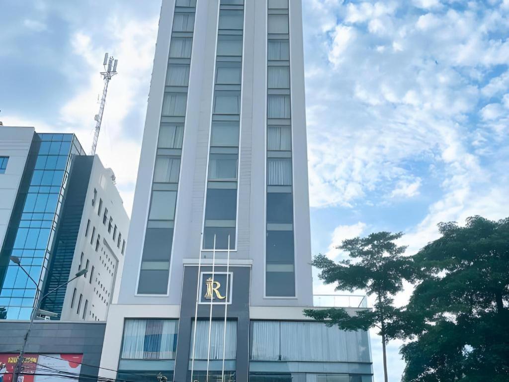 Royal Palace Hotel Tuyen Quang Exteriör bild